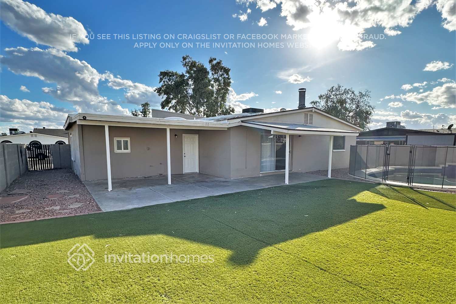 Building Photo - 2228 W Charleston Ave