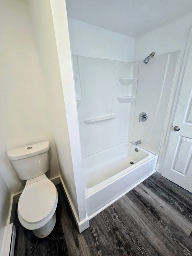 Building Photo - 416 W Whitehall St