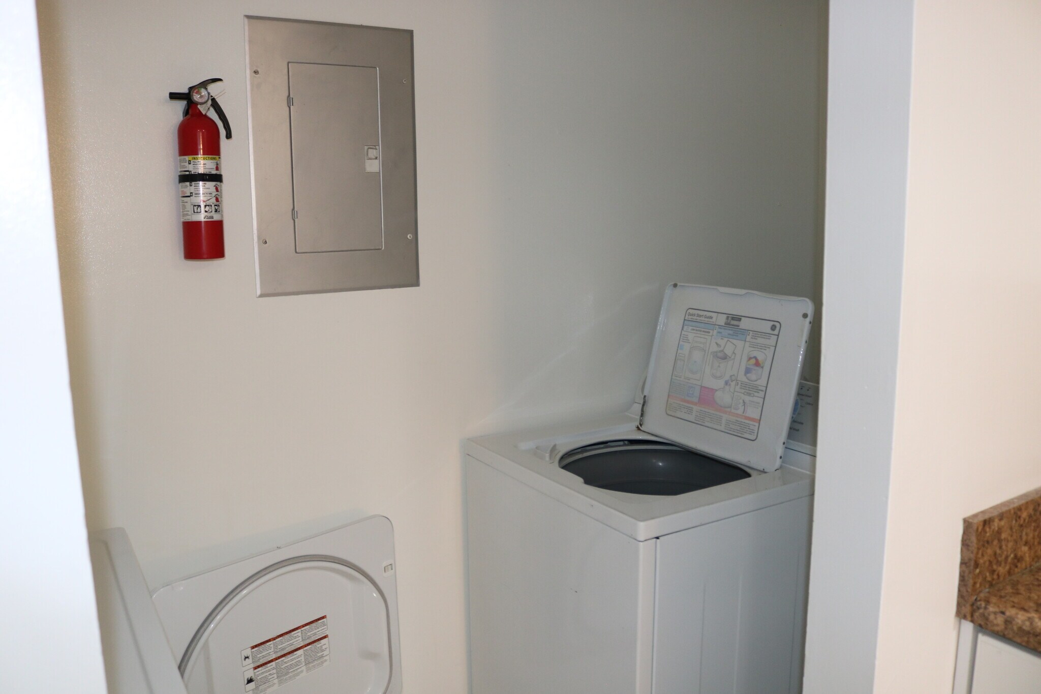 Building Photo - 3830 Kensingwood Trce