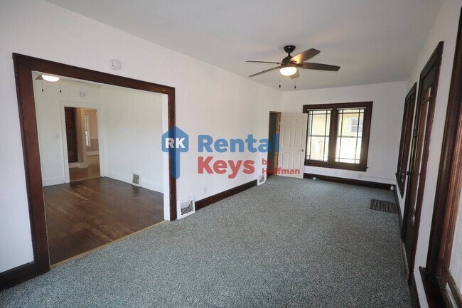 Building Photo - Three Bedroom | Two Bathroom House