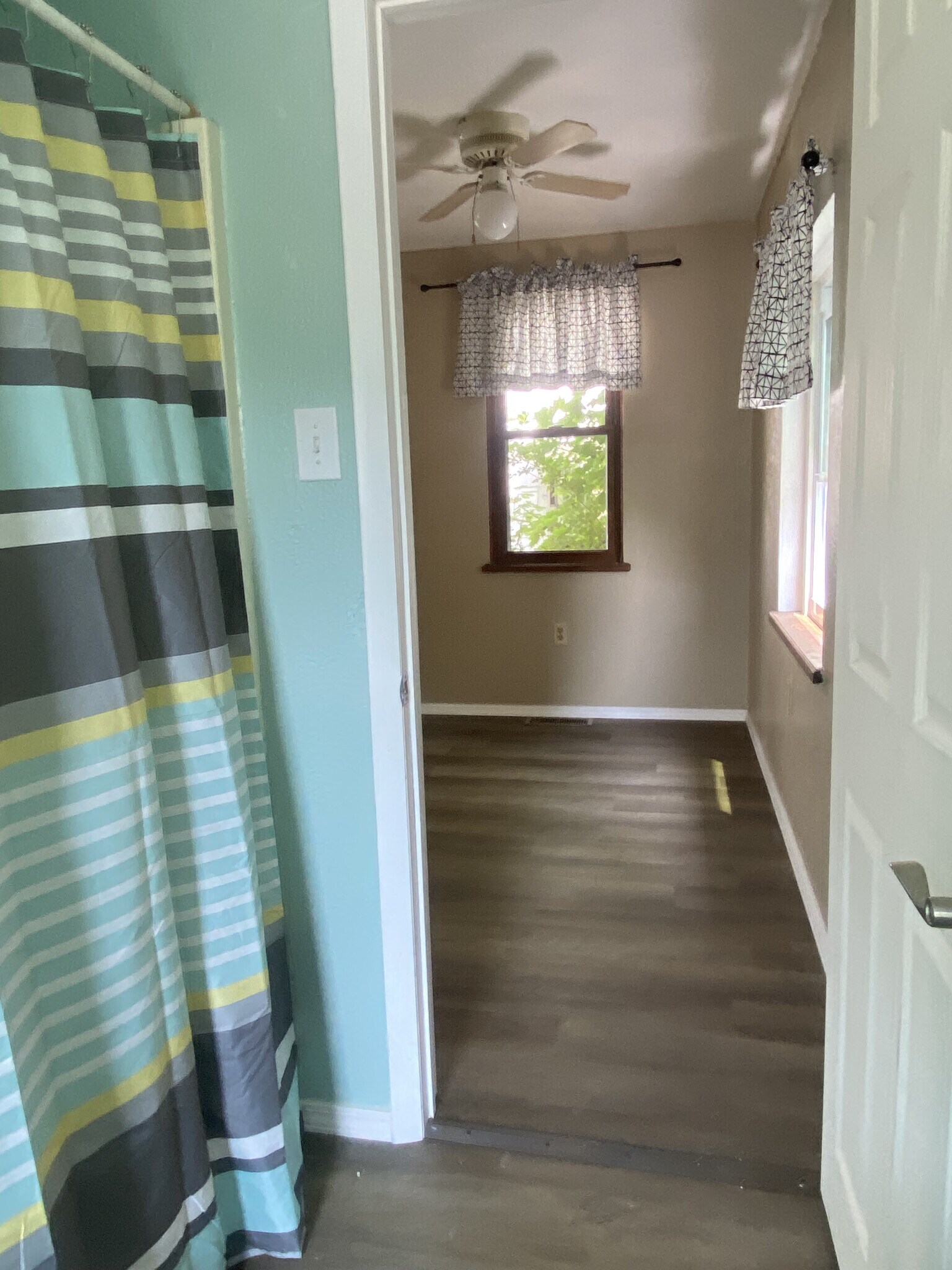 Bathroom and bonus space - 132 Clara St