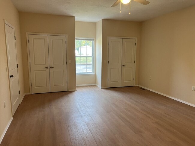 Building Photo - 1138 N Sherman Ave