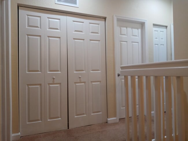 Building Photo - 9010 SW 169th Ave