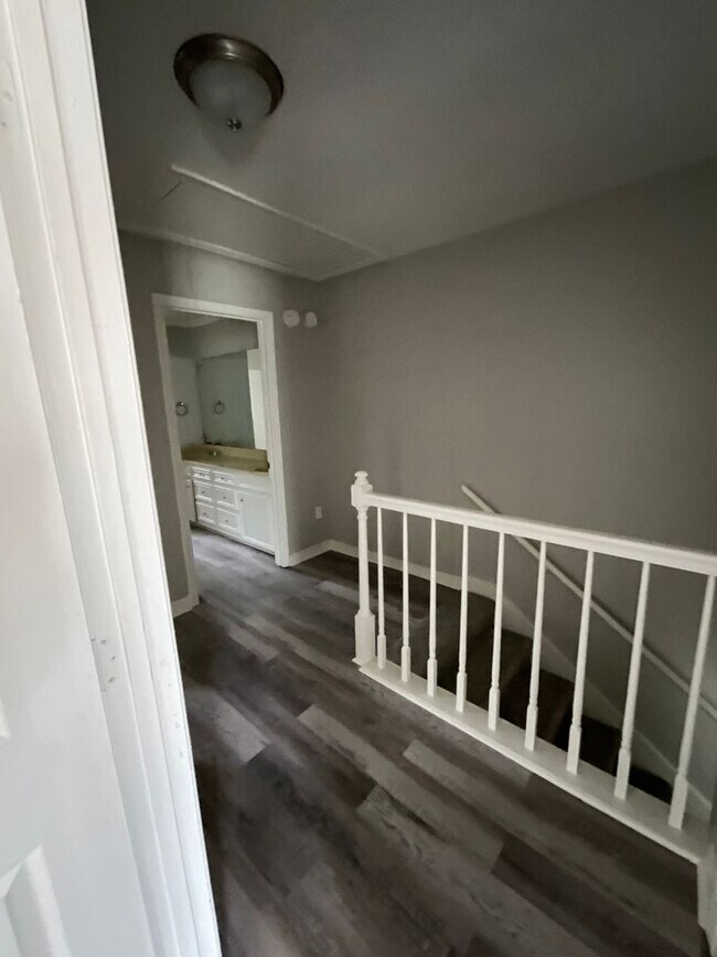 Building Photo - Cozy Townhome in Ridgeland