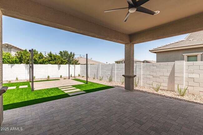 Building Photo - 2808 W Roosevelt Dr
