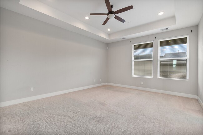 Building Photo - 2510 Tuam St