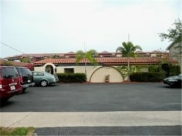 parking lot - 1475 Curlew Ave