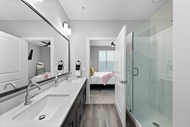 Building Photo - 11830 Buckfield Cir