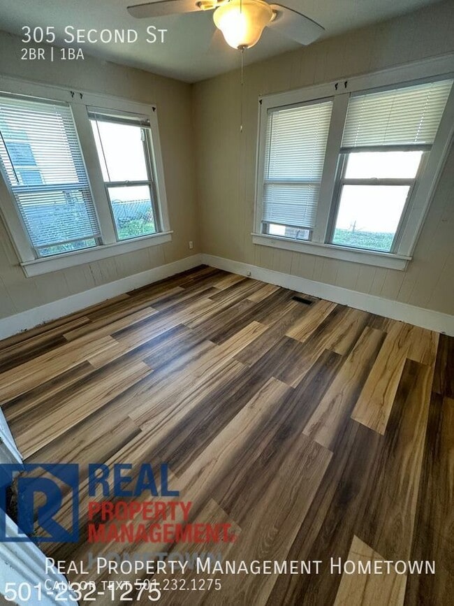 Building Photo - 305 Second St-