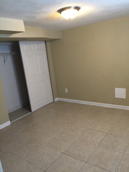 downstairs bedroom - 401 S 22nd St