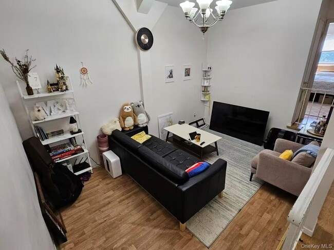 Primary Photo - 16-21-21 200th St