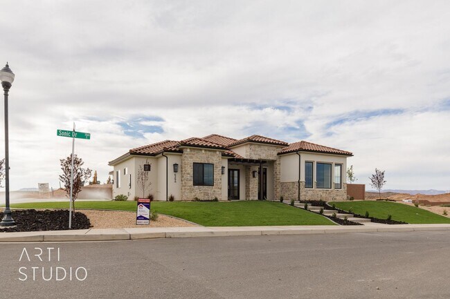 Building Photo - Beautiful Fully Furnished 3 bedroom, 2.5 B...