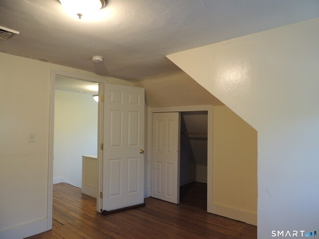 Building Photo - 382 Winthrop Ave