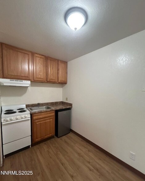 Building Photo - 2450 Lymbery St