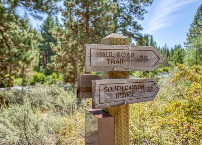 Building Photo - Mt. Bachelor Village Condo #207