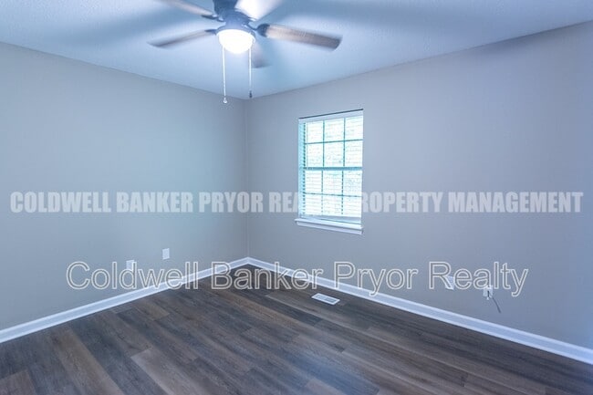 Building Photo - 5824 Moody Sawyer Rd