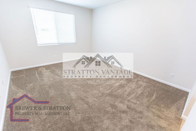 Building Photo - 2028 E Brooklyn Dr