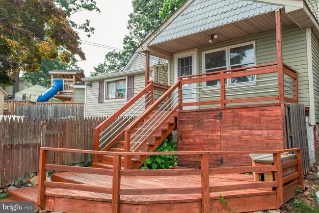 Building Photo - 3412 Upper West End Ave