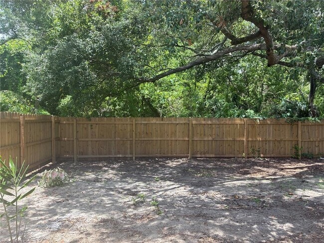 Building Photo - 3830 Valley Tree Dr