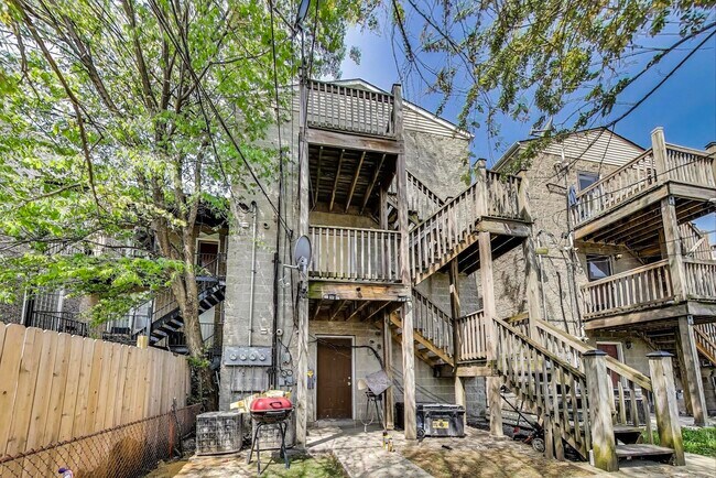 Building Photo - 4641 S Drake Ave