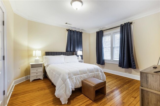 Building Photo - 71 17th St NE