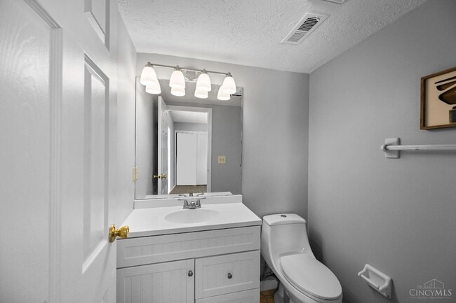 Building Photo - 5087 Tri County View Dr