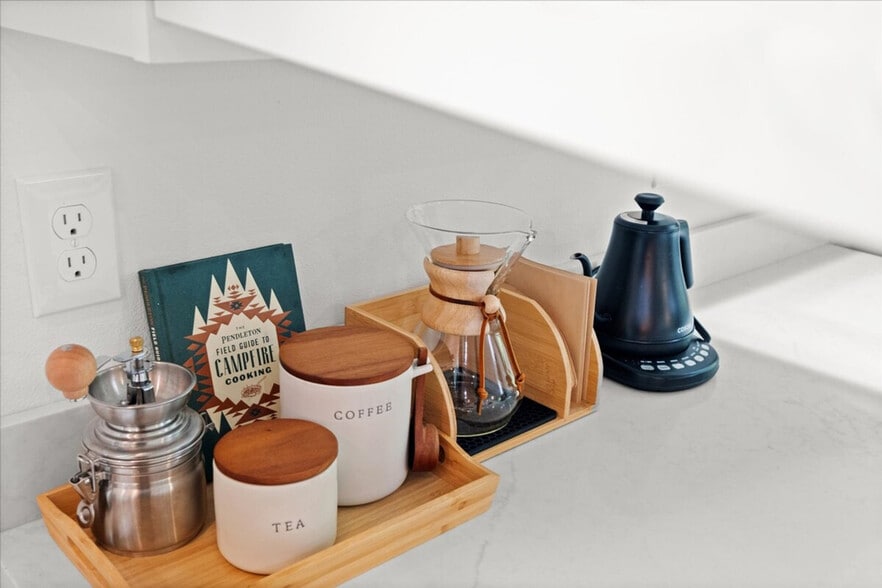 Building Photo - 162 Paradise Dr