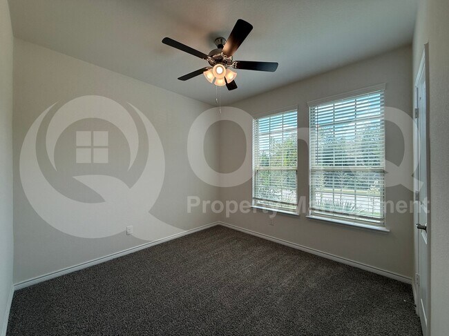 Building Photo - 4124 Ellinger Dr