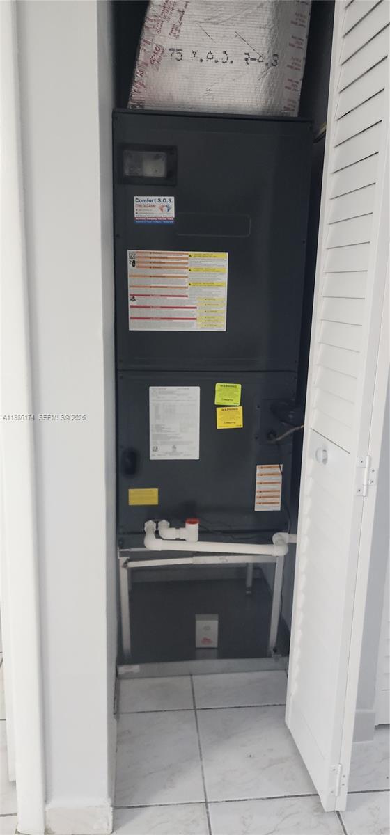 Building Photo - 2574 W 71st Pl