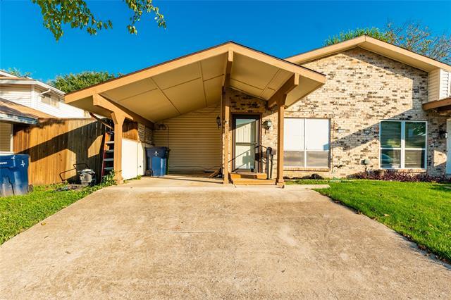 Primary Photo - 714 Sceptre Cir