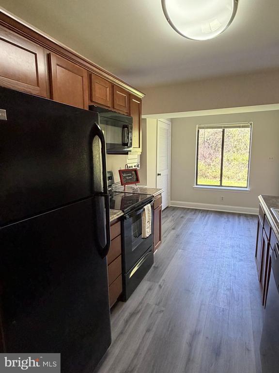 Building Photo - 8395 Buttress Ln