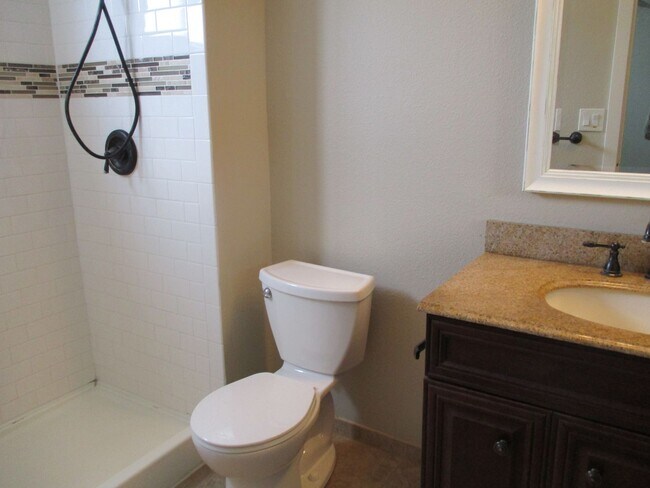 Building Photo - Desirable Santee 4 Bedroom Home!