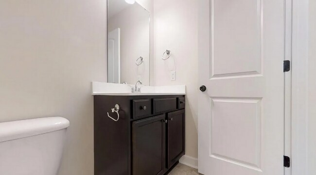 Building Photo - NEW LISTING!!!!!