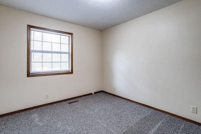 Building Photo - 4814 Ethel St