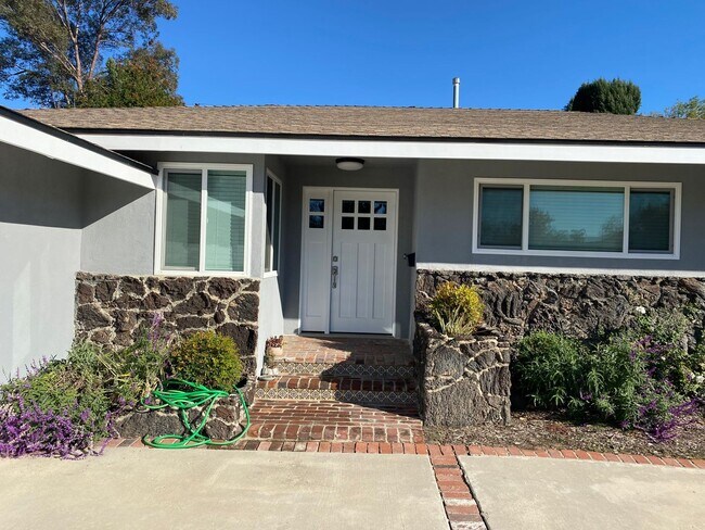 Building Photo - 5900 Cahill Ave