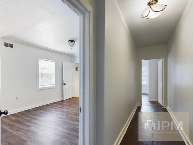 Building Photo - Spacious 4 Bedroom, 1 Bath Home in York, Pa!