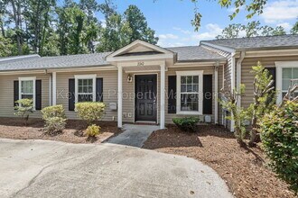 Building Photo - 2242 Bridgeton Rd