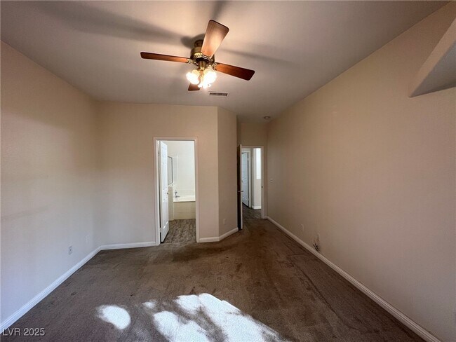 Building Photo - 2975 Bluegrass Ln