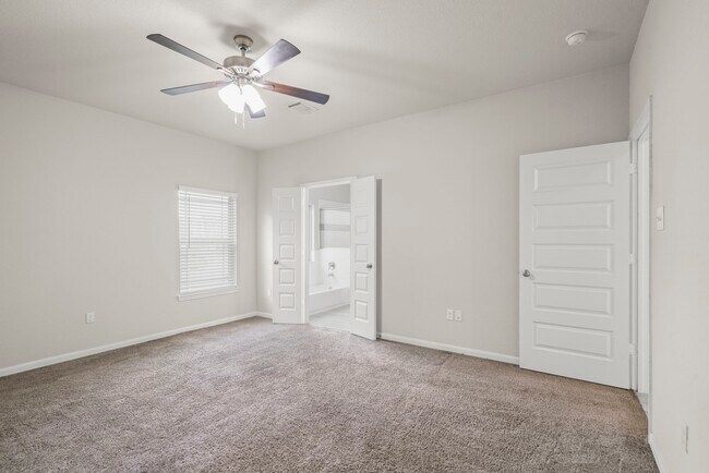 Building Photo - 4801 Wenda St