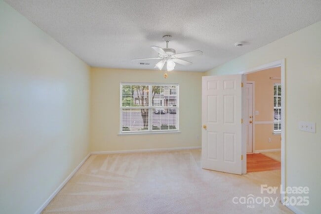 Building Photo - 15021 Deshler Ct