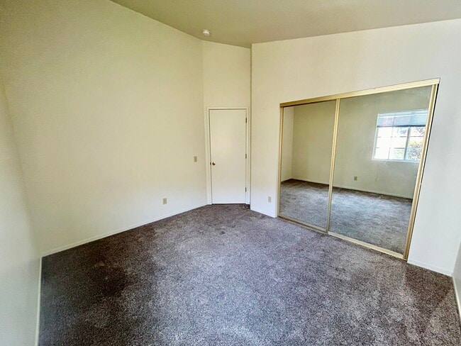 Building Photo - 1779 Birch Ct