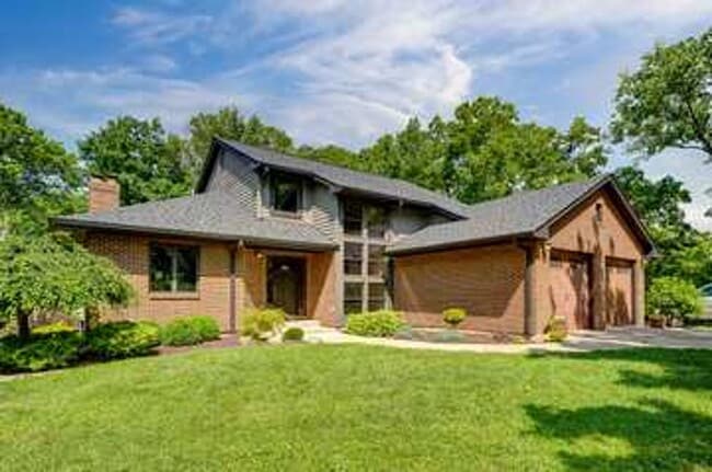 Building Photo - Beautiful Home in Cincinnati!!