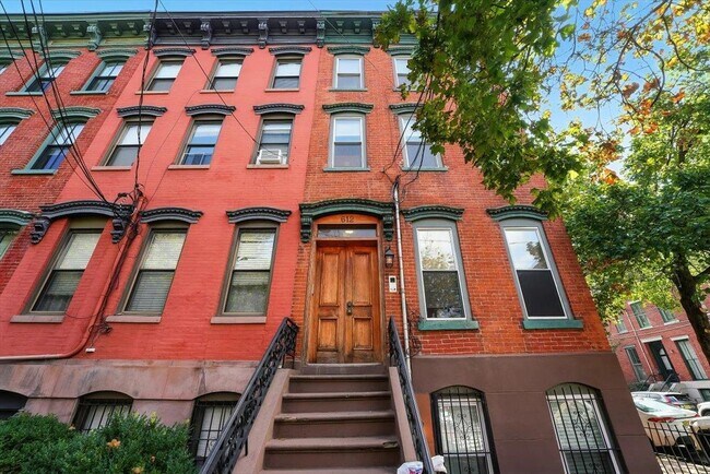Building Photo - 612 Jersey Ave