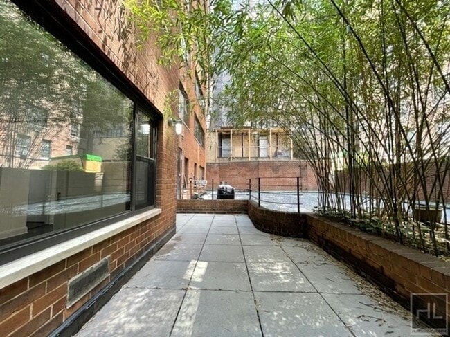 Building Photo - 405 E 56th St