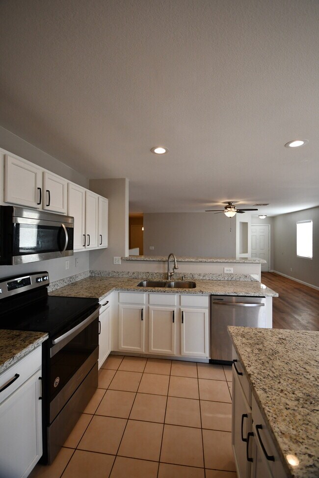 Building Photo - 3 Bed 2 Bath Single Level Home in Johnson Ranch! $1800 per month Plus fees