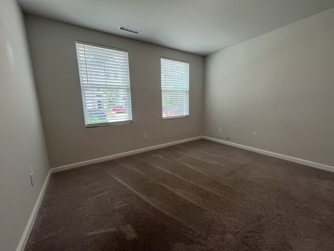 Building Photo - 2527 Laurel Valley Way