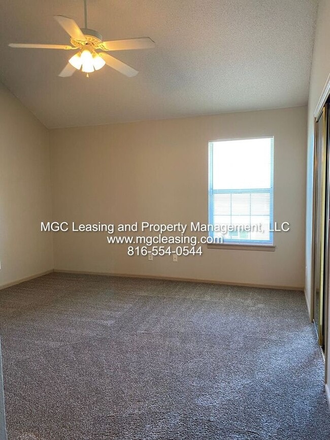 Building Photo - South Gardens Townhomes: 2-bedroom townhome available now in Harrisonville