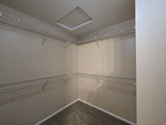 Building Photo - Townhome in Dreamy Summerlin Area -8417 Ma...