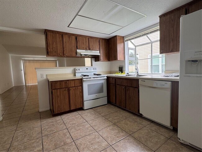 Building Photo - 2352 Pebble Brook Rd