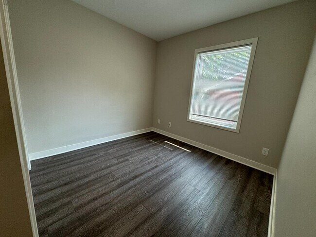 Building Photo - 1012 Jackson St NW